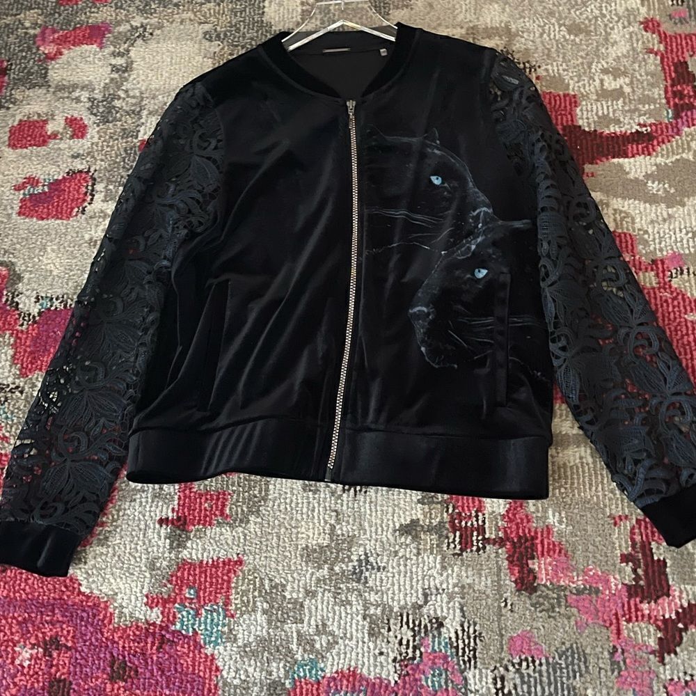 Newelietaharijacket